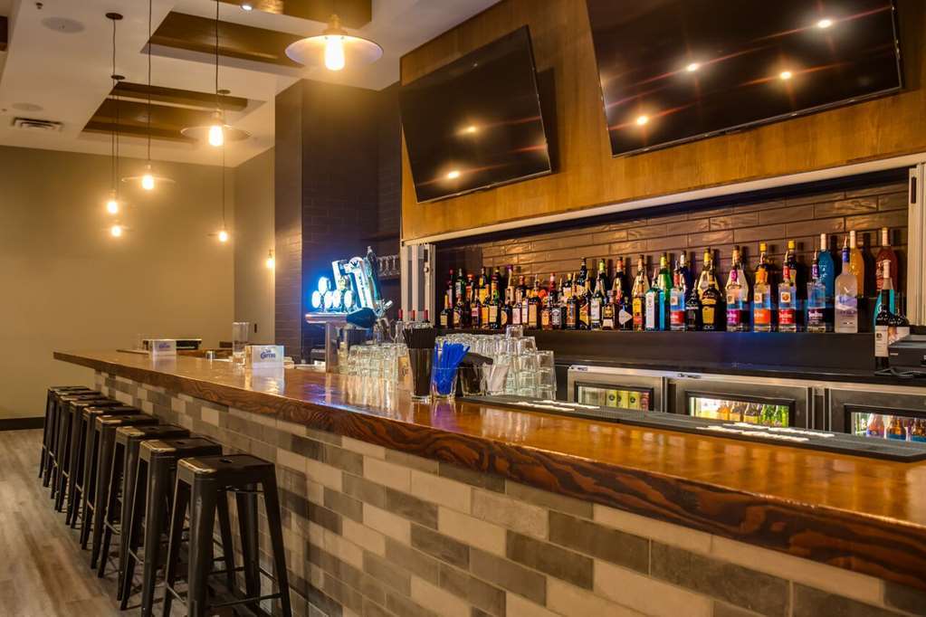Peavine Inn & Suites High Prairie Restaurant photo