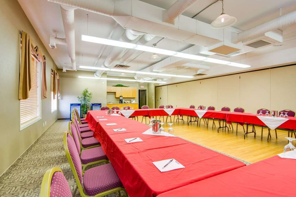Peavine Inn & Suites High Prairie Facilities photo